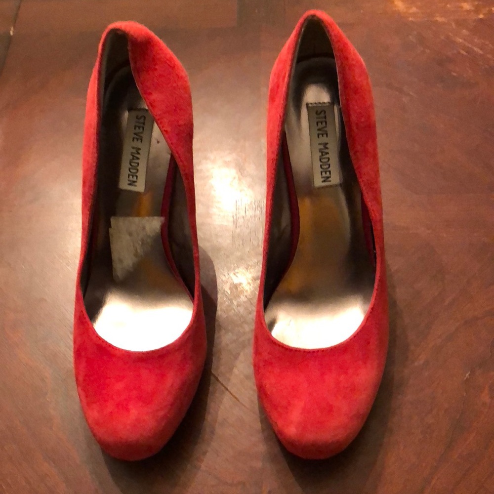 Red Steve Madden pumps